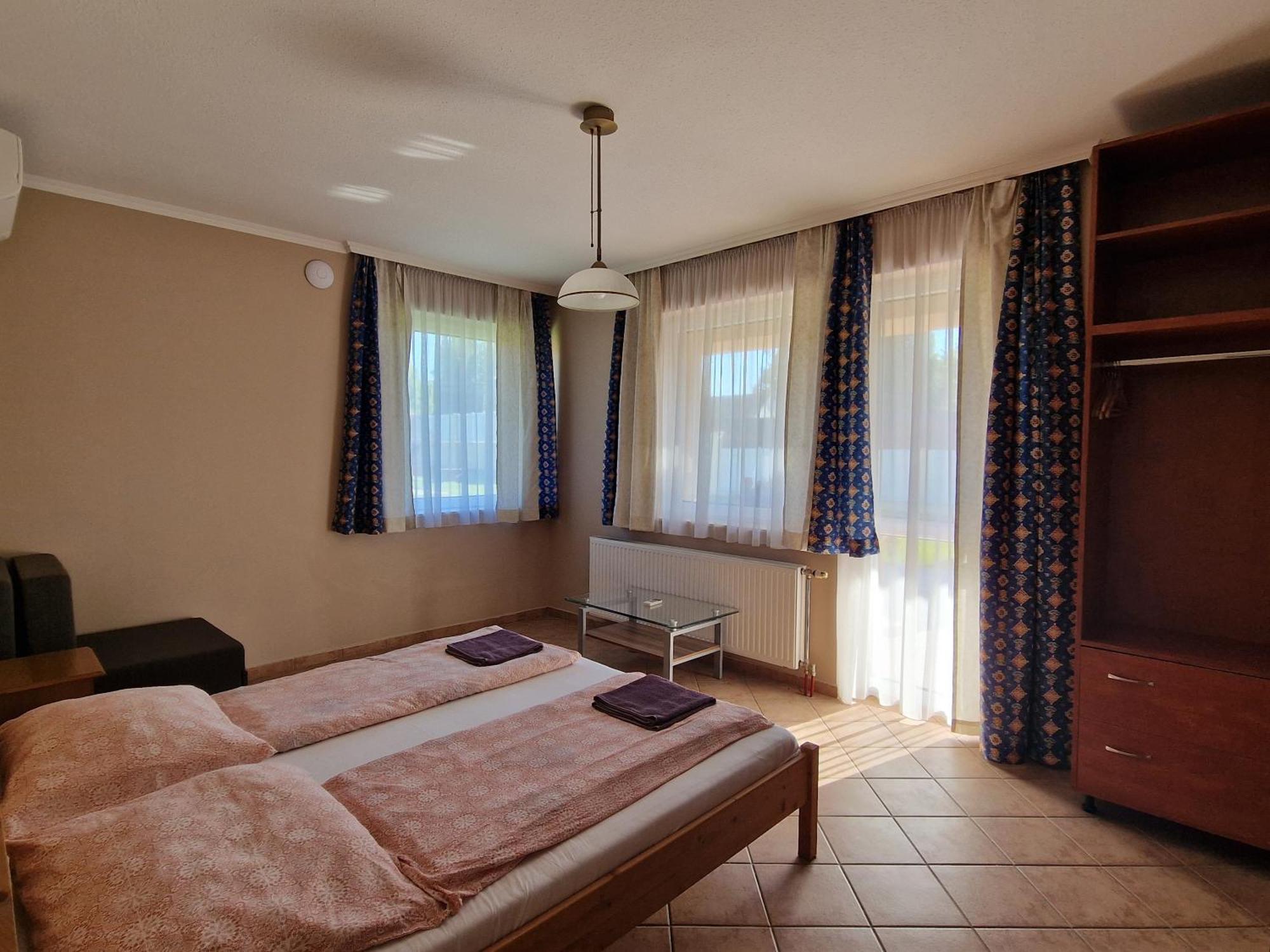 Villa Leticia Siofok Ngoại thất bức ảnh